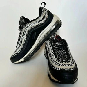 Nike Women's Air Max 97 SE Safari Phantom/Black-Chile Red Size 6